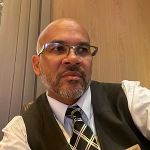 Meet your Posher, Enrique